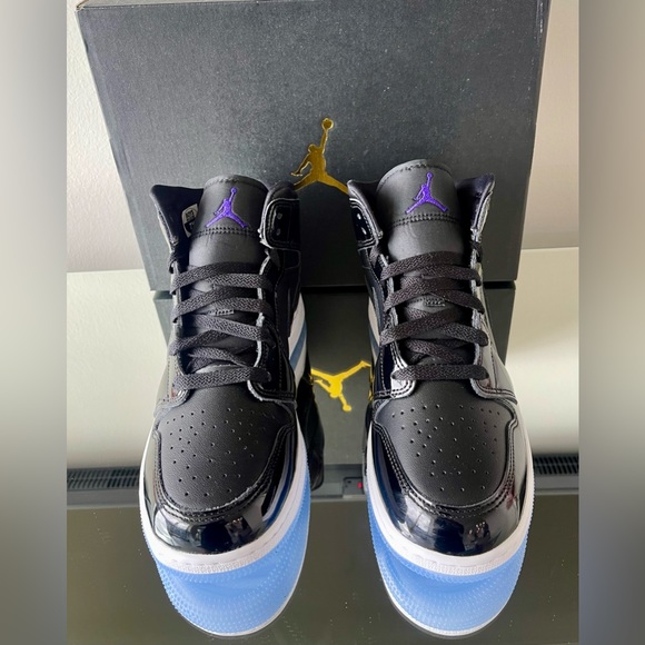 Air Jordan 1 Mid SE GS / ‘Space Jam'/ 100% Authentic / News / Size 7 Y / Ori Box - Picture 5 of 10